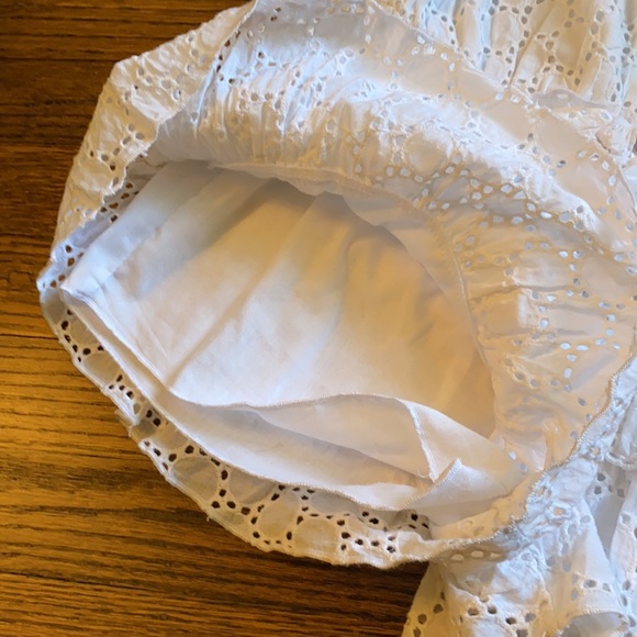 Girls Eyelet romper - Picture 2 of 4